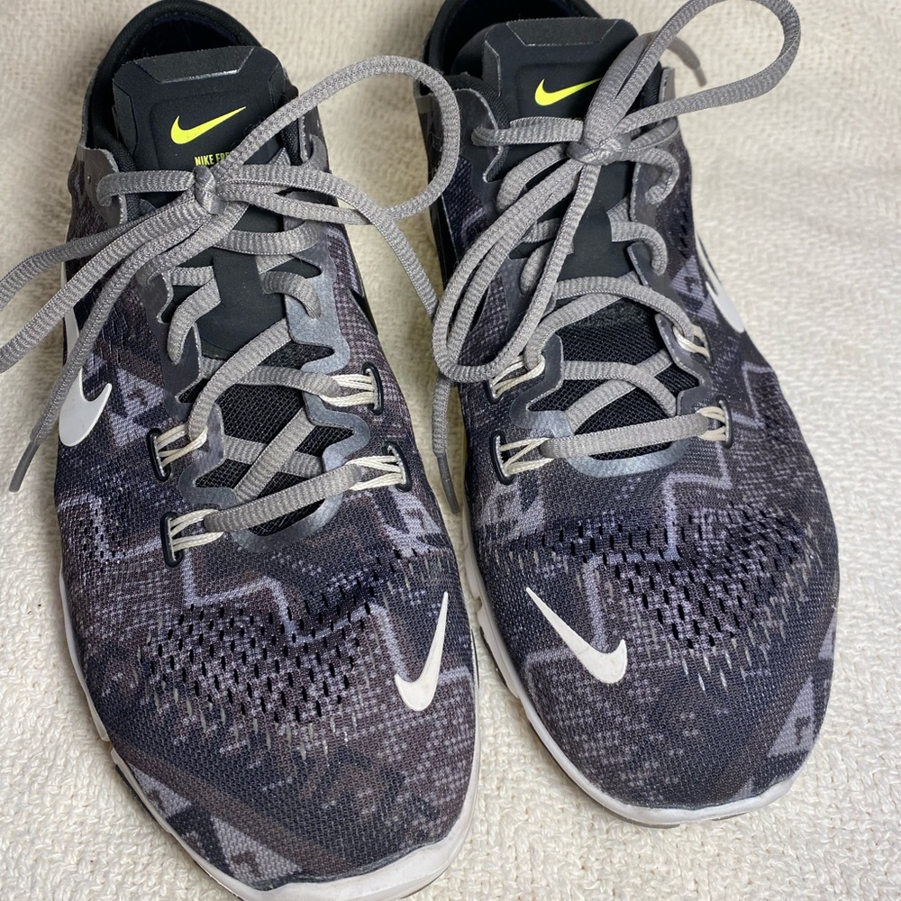 Nike Women's Free 5.0 TR Fit 4 Print 629832 008 Black/Grey/Yellow Size 9